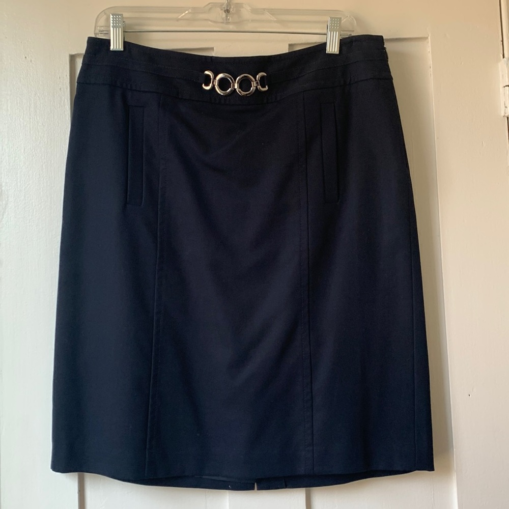 Ann Taylor navy pencil skirt. Size 10.